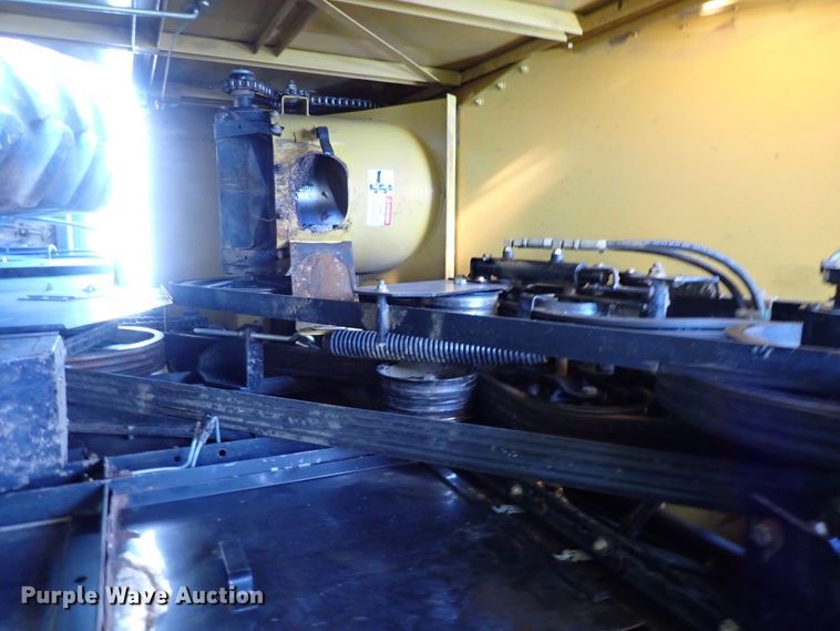 image for item DJ5511 2004 Challenger 670  combine