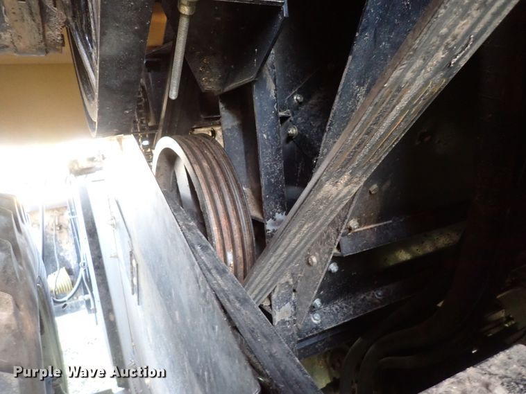 image for item DJ5511 2004 Challenger 670  combine