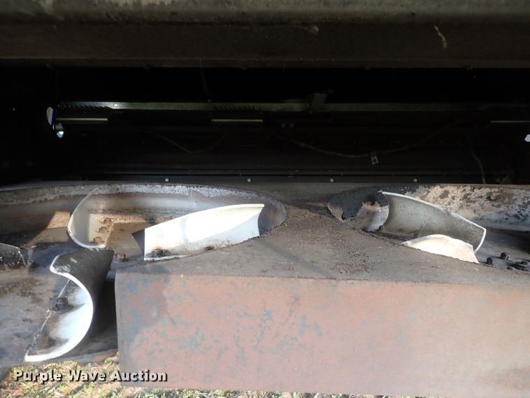 image for item DJ5511 2004 Challenger 670  combine