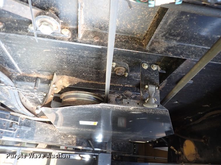 image for item DJ5511 2004 Challenger 670  combine