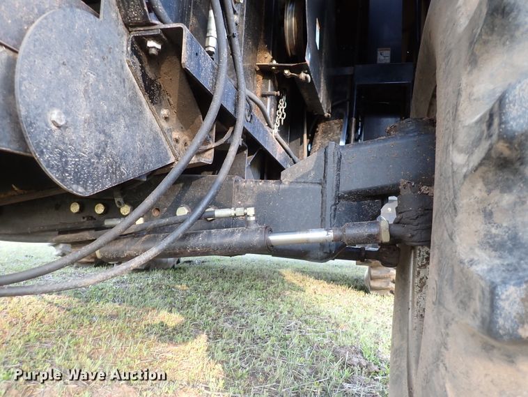 image for item DJ5511 2004 Challenger 670  combine