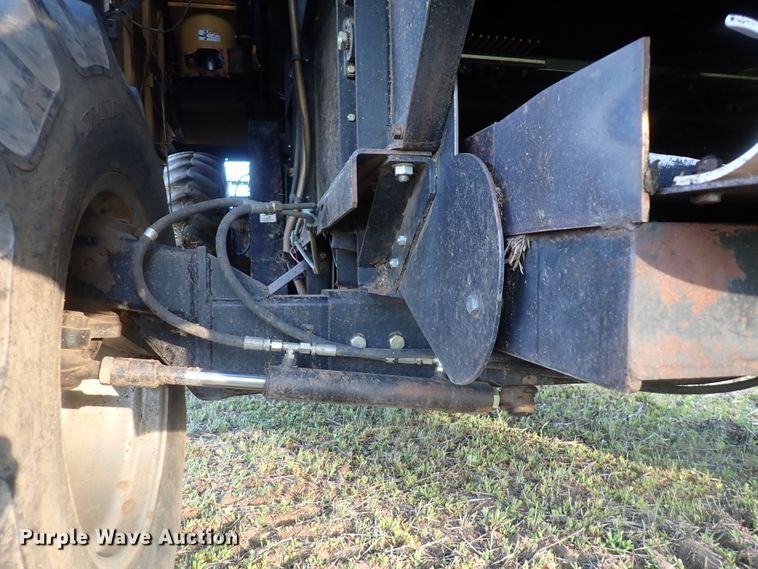 image for item DJ5511 2004 Challenger 670  combine