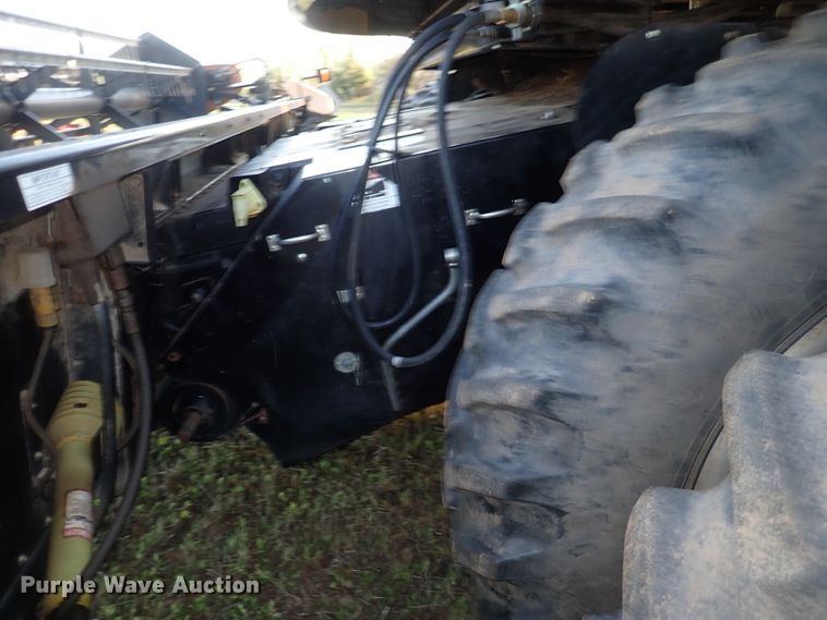 image for item DJ5511 2004 Challenger 670  combine