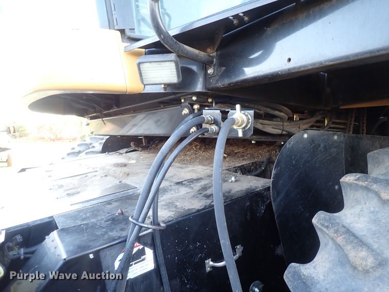 image for item DJ5511 2004 Challenger 670  combine