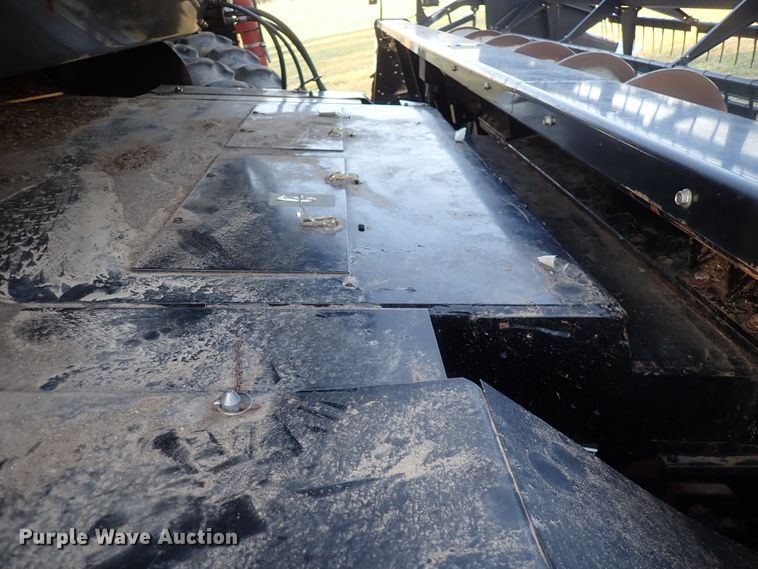 image for item DJ5511 2004 Challenger 670  combine