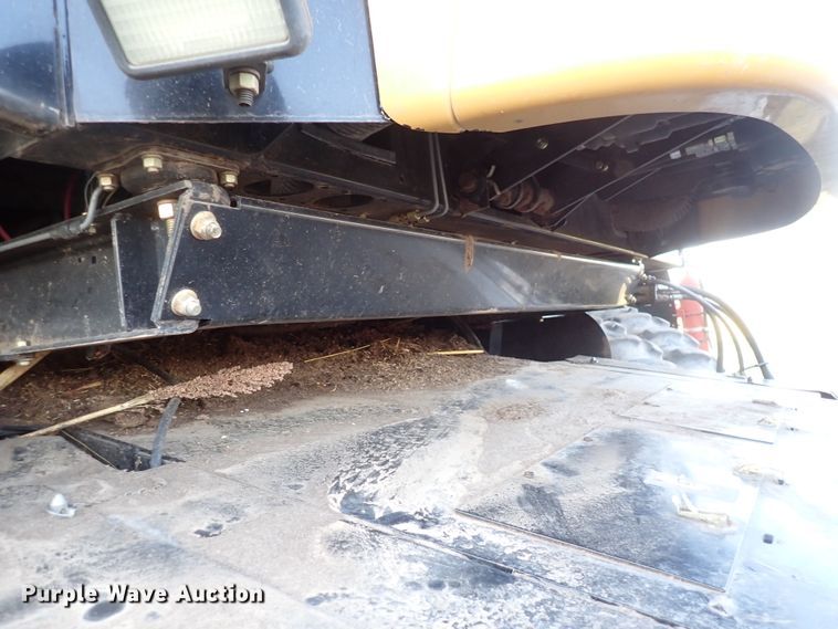 image for item DJ5511 2004 Challenger 670  combine