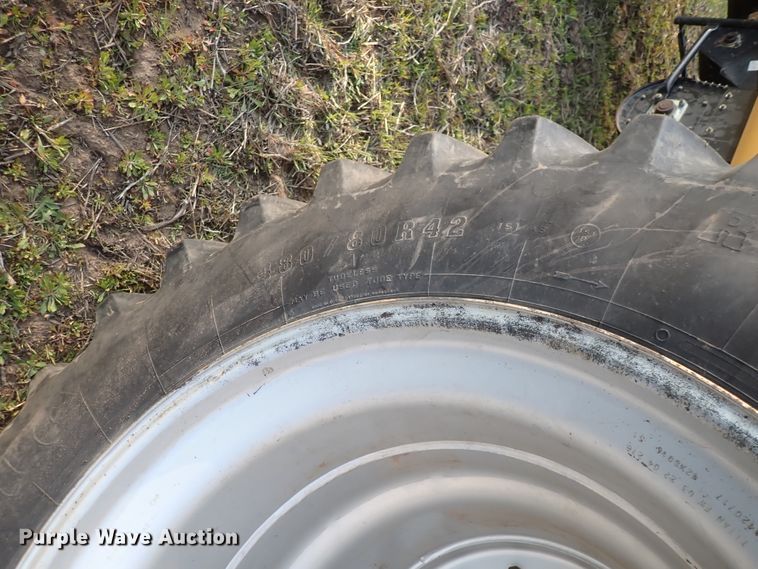 image for item DJ5511 2004 Challenger 670  combine