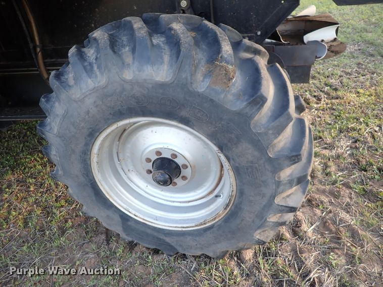 image for item DJ5511 2004 Challenger 670  combine