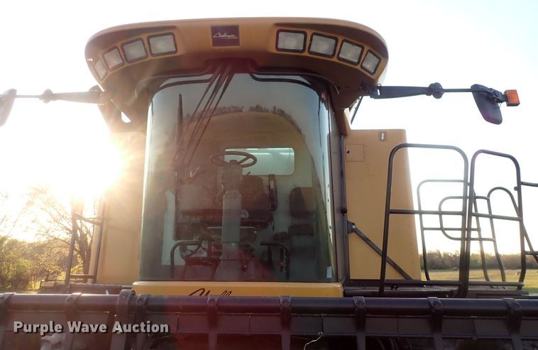 image for item DJ5511 2004 Challenger 670  combine