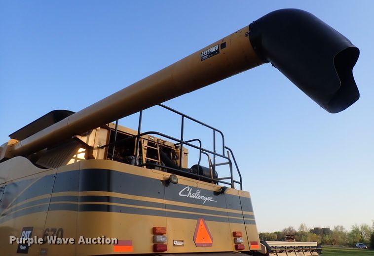 image for item DJ5511 2004 Challenger 670  combine