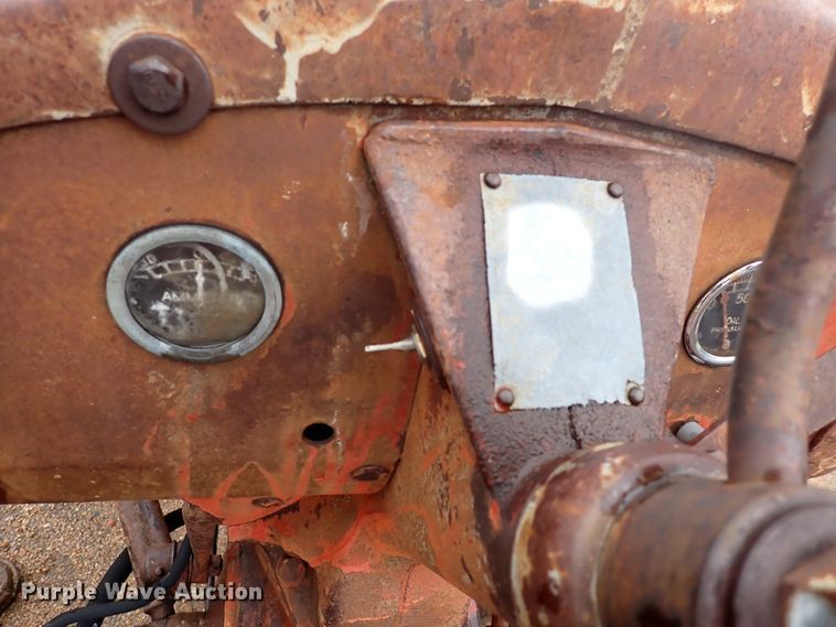 image for item DJ5715 Ford  tractor