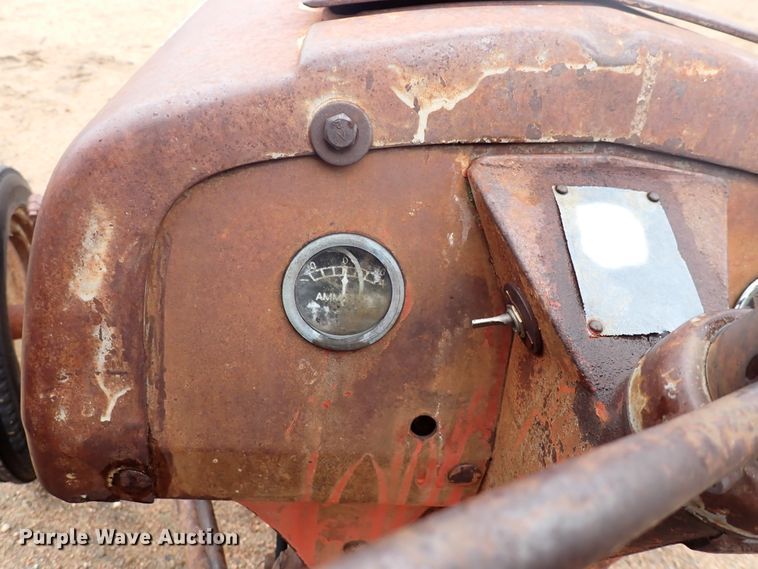 image for item DJ5715 Ford  tractor