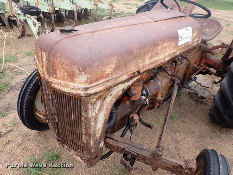 image for item DJ5715 Ford  tractor
