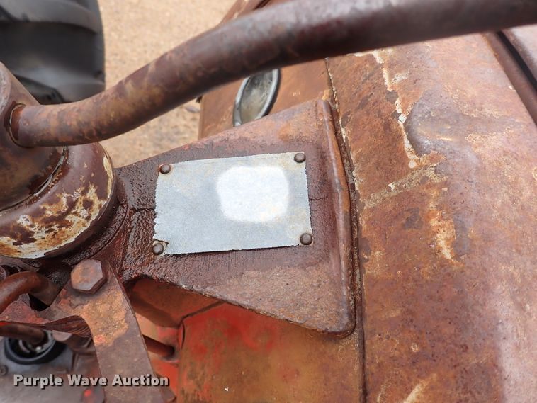 image for item DJ5715 Ford  tractor