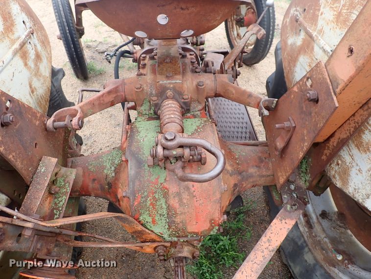image for item DJ5715 Ford  tractor