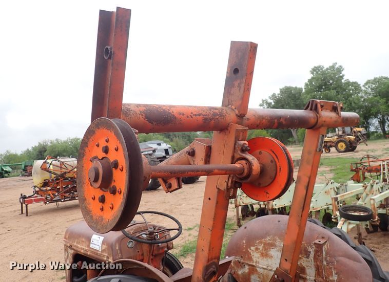 image for item DJ5715 Ford  tractor