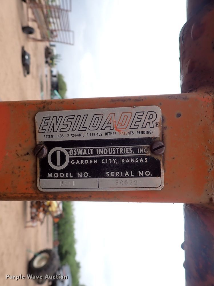 image for item DJ5715 Ford  tractor