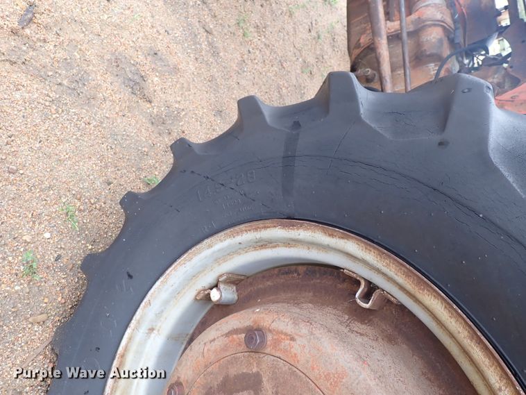 image for item DJ5715 Ford  tractor