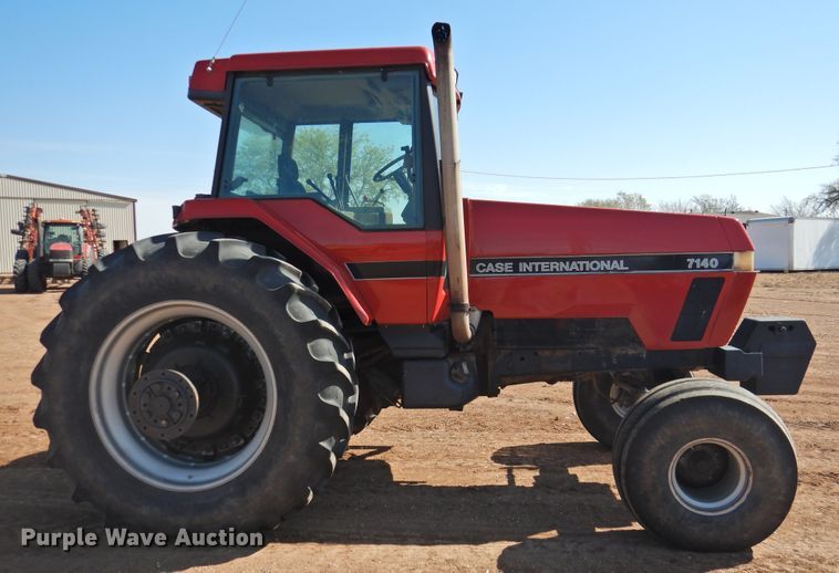 image for item DJ8444 1989 Case IH 7140  tractor