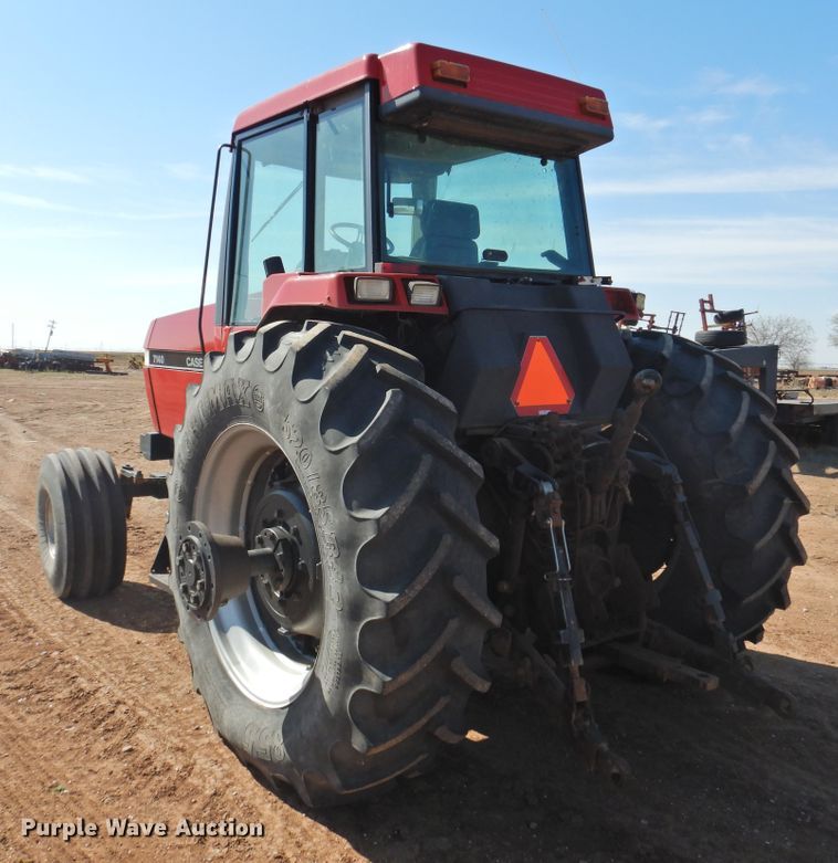 image for item DJ8444 1989 Case IH 7140  tractor