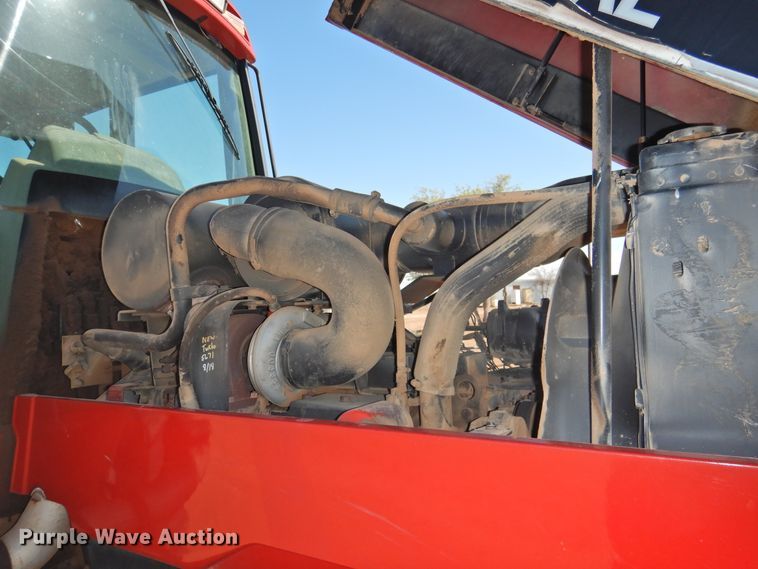 image for item DJ8444 1989 Case IH 7140  tractor