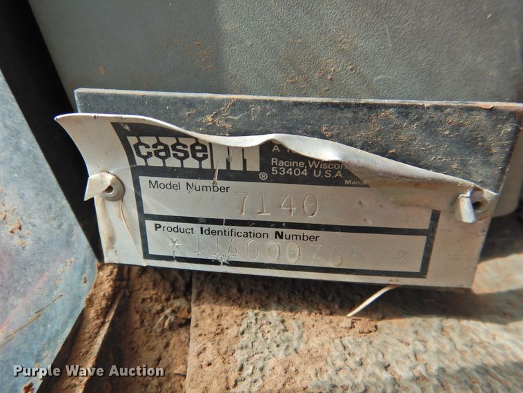 image for item DJ8444 1989 Case IH 7140  tractor