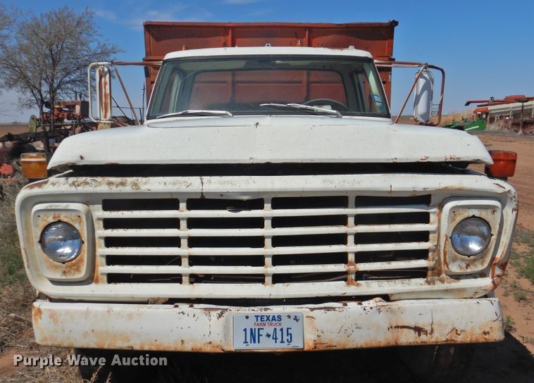 image for item DJ8446 1976 Ford  grain truck