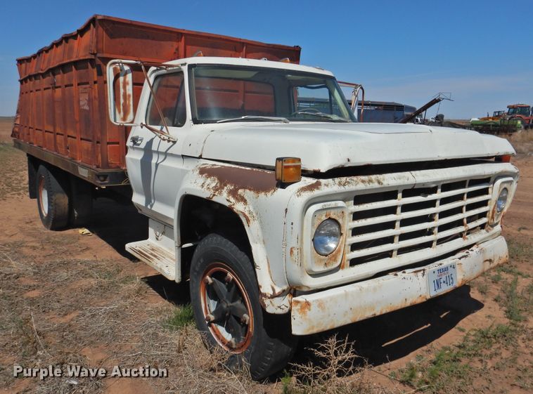 image for item DJ8446 1976 Ford  grain truck