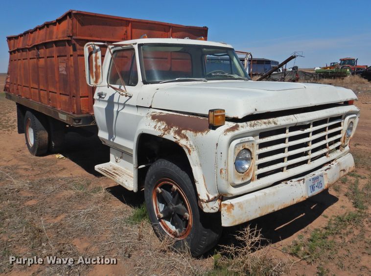 image for item DJ8446 1976 Ford  grain truck