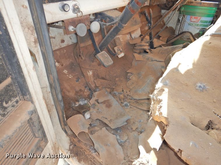 image for item DJ8446 1976 Ford  grain truck