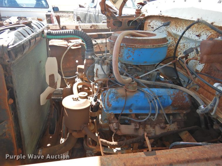 image for item DJ8446 1976 Ford  grain truck