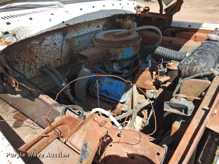 image for item DJ8446 1976 Ford  grain truck