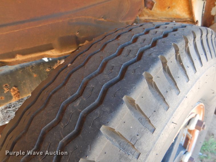 image for item DJ8446 1976 Ford  grain truck