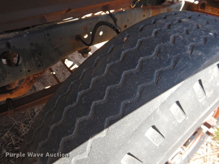 image for item DJ8446 1976 Ford  grain truck