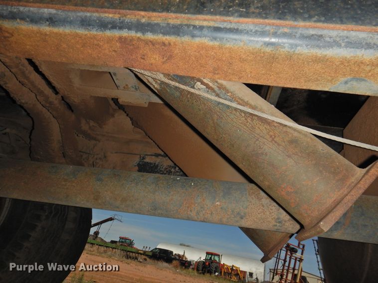 image for item DJ8446 1976 Ford  grain truck