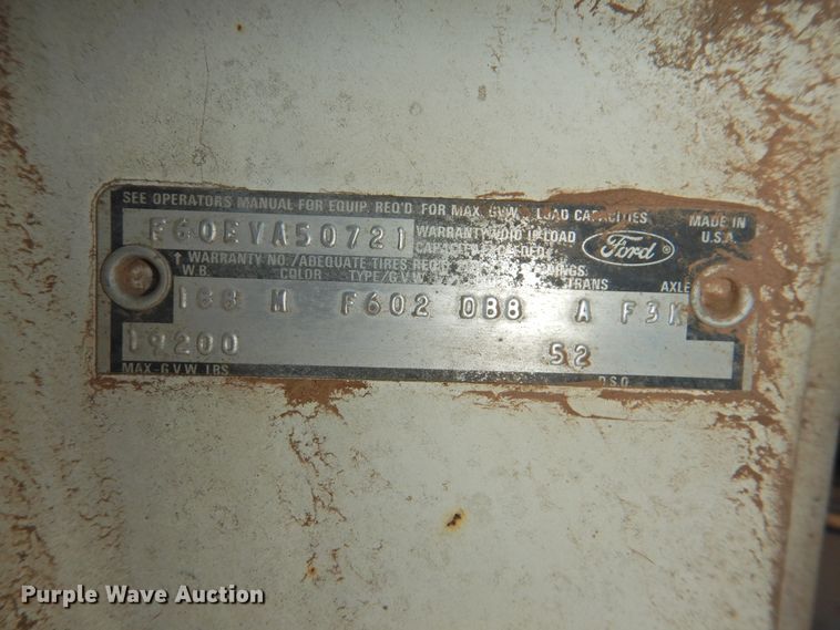 image for item DJ8446 1976 Ford  grain truck