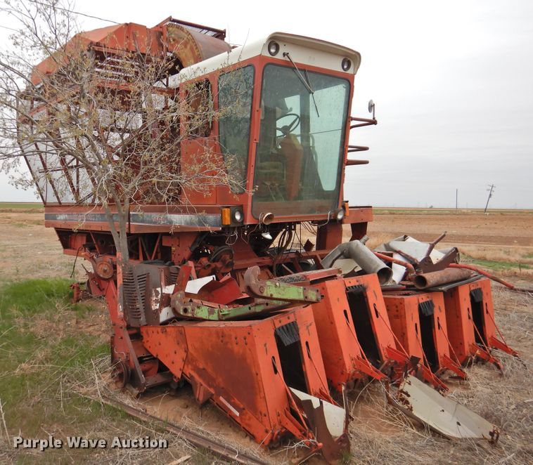 image for item DJ8448 International 1400  cotton stripper