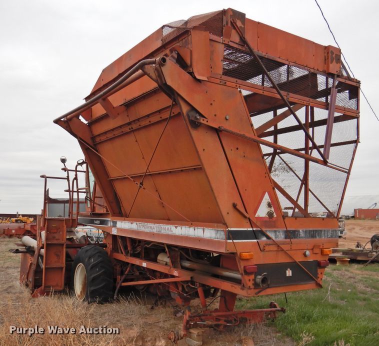 image for item DJ8448 International 1400  cotton stripper