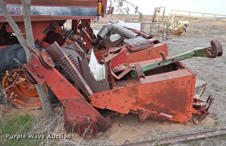 image for item DJ8448 International 1400  cotton stripper