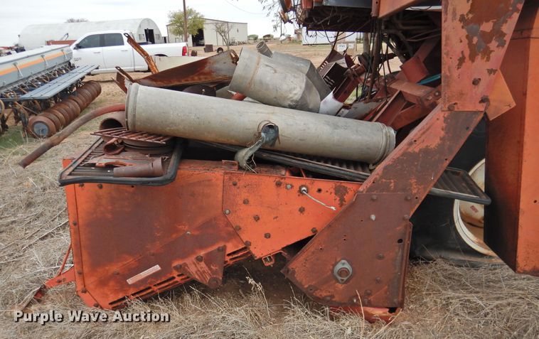 image for item DJ8448 International 1400  cotton stripper