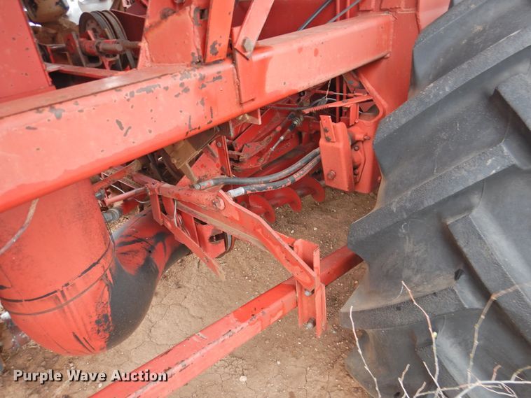 image for item DJ8448 International 1400  cotton stripper