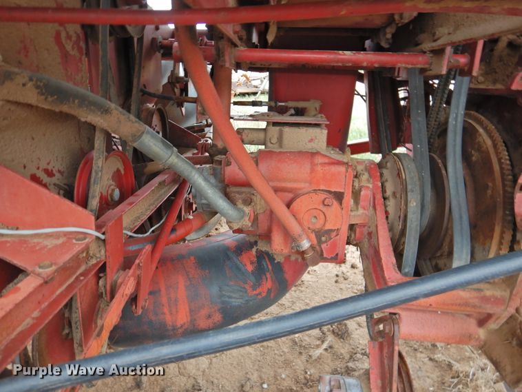 image for item DJ8448 International 1400  cotton stripper