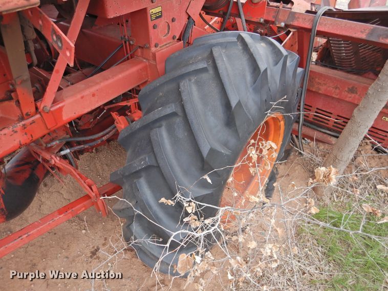 image for item DJ8448 International 1400  cotton stripper