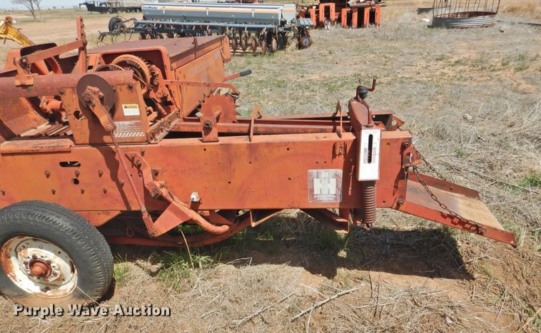 image for item DJ8449 (2) small square balers