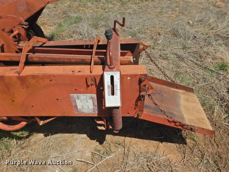 image for item DJ8449 (2) small square balers