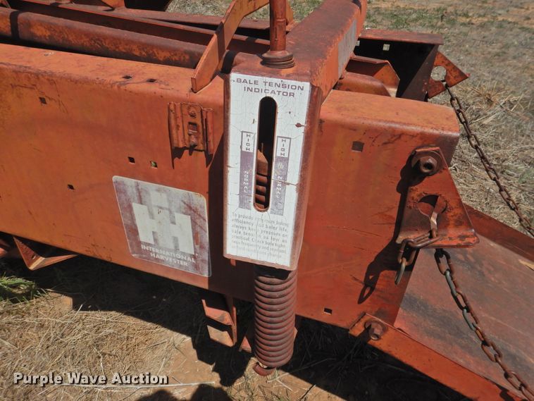 image for item DJ8449 (2) small square balers