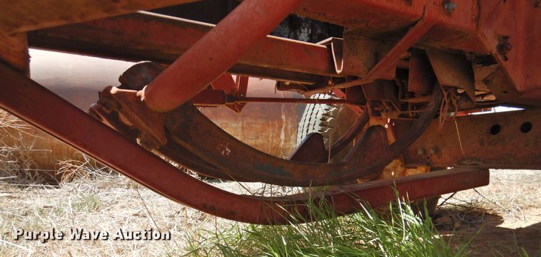 image for item DJ8449 (2) small square balers