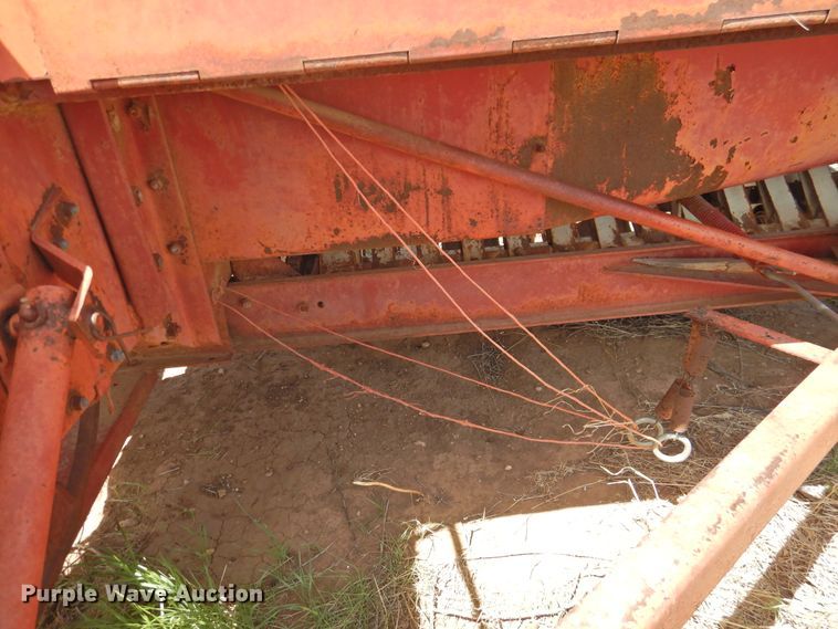 image for item DJ8449 (2) small square balers