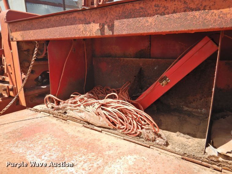 image for item DJ8449 (2) small square balers