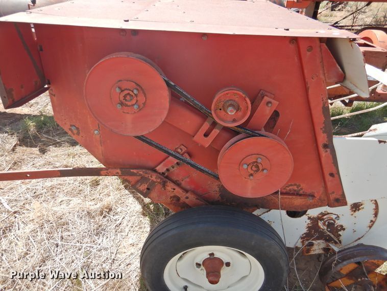 image for item DJ8449 (2) small square balers
